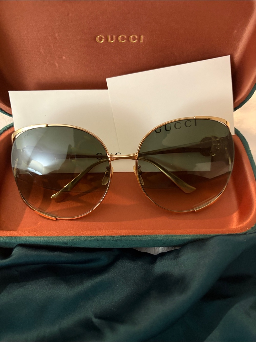 Gucci Women's Gold Frame Sunglasses with Gradient Dark Green Lenses 55 MM - Picture 3 of 4